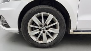 Used 2016 Volkswagen Ameo [2016-2017] Highline 1.5L AT (D) Diesel Automatic tyres LEFT FRONT TYRE RIM VIEW