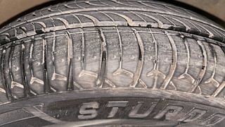 Used 2012 Hyundai i10 [2010-2016] Sportz AT Petrol Petrol Automatic tyres RIGHT FRONT TYRE TREAD VIEW
