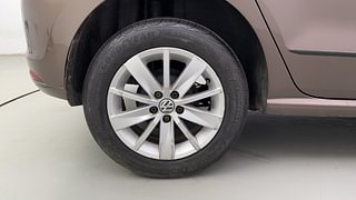 Used 2016 Volkswagen Polo [2015-2019] Highline1.2L (P) Petrol Manual tyres RIGHT REAR TYRE RIM VIEW