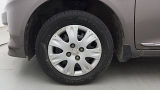 Used 2013 Honda Amaze [2013-2016] 1.2 S i-VTEC Petrol Manual tyres LEFT FRONT TYRE RIM VIEW