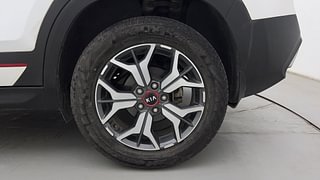 Used 2020 Kia Seltos GTX Plus AT D Diesel Automatic tyres LEFT REAR TYRE RIM VIEW