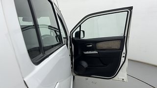 Used 2013 Maruti Suzuki Wagon R 1.0 [2010-2019] VXi Petrol Manual interior RIGHT FRONT DOOR OPEN VIEW
