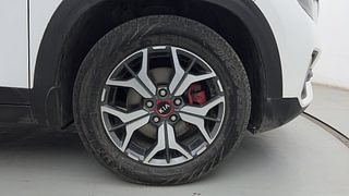 Used 2020 Kia Seltos GTX Plus AT D Diesel Automatic tyres RIGHT FRONT TYRE RIM VIEW