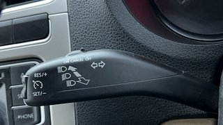Used 2016 Volkswagen Ameo [2016-2017] Highline 1.5L AT (D) Diesel Automatic top_features Cruise control