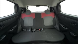 Used 2017 Renault Kwid [2015-2019] RXT Petrol Manual interior REAR SEAT CONDITION VIEW