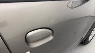 Used 2017 Renault Kwid [2015-2019] RXT Petrol Manual dents MINOR DENT
