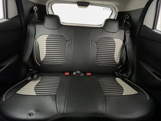 Used 2018 Renault Kwid [2015-2019] RXT Petrol Manual interior REAR SEAT CONDITION VIEW