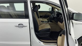 Used 2020 Kia Carnival Limousine Diesel Automatic interior RIGHT SIDE FRONT DOOR CABIN VIEW