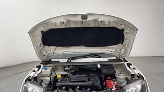 Used 2018 Renault Kwid [2015-2019] RXT Petrol Manual engine ENGINE & BONNET OPEN FRONT VIEW