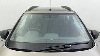 Used 2016 Renault Kwid [2015-2019] RXT Petrol Manual exterior FRONT WINDSHIELD VIEW