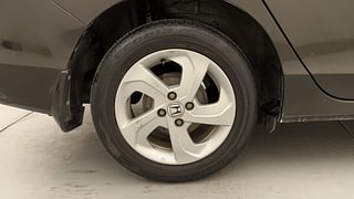 Used 2015 Honda City [2014-2017] VX CVT Petrol Automatic tyres RIGHT REAR TYRE RIM VIEW