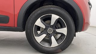 Used 2017 Tata Nexon [2017-2020] XZ Plus Dual Tone Roof Diesel Diesel Manual tyres RIGHT FRONT TYRE RIM VIEW
