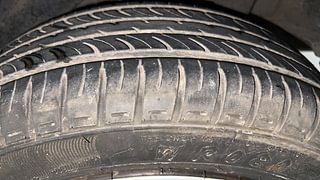 Used 2013 Honda Amaze [2013-2016] 1.2 S i-VTEC Petrol Manual tyres LEFT REAR TYRE TREAD VIEW