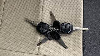 Used 2017 Maruti Suzuki Wagon R 1.0 [2010-2019] VXi Petrol + CNG (Outside Fitted) Petrol+cng Manual extra CAR KEY VIEW