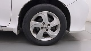 Used 2015 Honda City [2014-2017] VX (O) MT Petrol Manual tyres RIGHT FRONT TYRE RIM VIEW