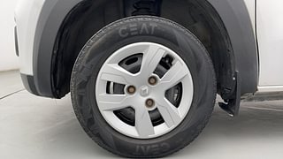 Used 2018 Renault Kwid [2015-2019] RXT Petrol Manual tyres LEFT FRONT TYRE RIM VIEW