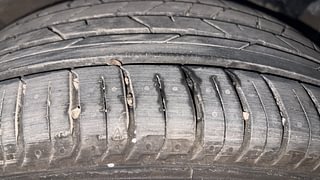Used 2021 Hyundai New i20 Asta (O) 1.0 Turbo DCT Petrol Automatic tyres LEFT REAR TYRE TREAD VIEW