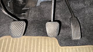 Used 2013 Honda Amaze [2013-2016] 1.2 S i-VTEC Petrol Manual interior PEDALS VIEW
