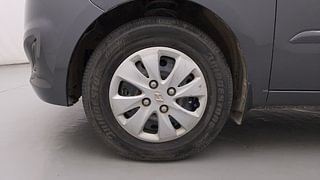 Used 2012 Hyundai i10 [2010-2016] Sportz AT Petrol Petrol Automatic tyres LEFT FRONT TYRE RIM VIEW
