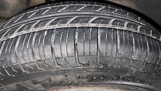 Used 2018 Maruti Suzuki Swift [2017-2021] VXI AMT Petrol Automatic tyres RIGHT REAR TYRE TREAD VIEW