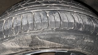 Used 2021 Hyundai Venue [2019-2022] SX Plus 1.0 Turbo DCT Petrol Automatic tyres RIGHT FRONT TYRE TREAD VIEW