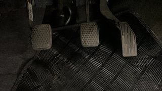 Used 2022 Maruti Suzuki Alto 800 Lxi (O) Petrol Manual interior PEDALS VIEW