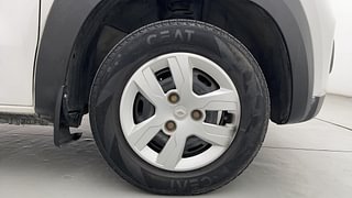 Used 2018 Renault Kwid [2015-2019] RXT Petrol Manual tyres RIGHT FRONT TYRE RIM VIEW