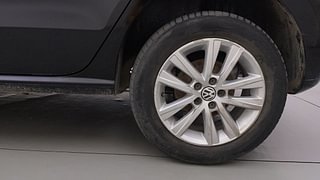 Used 2013 Volkswagen Polo [2010-2014] Highline1.2L (P) Petrol Manual tyres LEFT REAR TYRE RIM VIEW