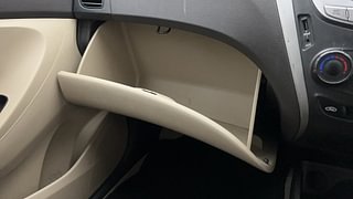 Used 2015 Hyundai Eon [2011-2018] Magna Petrol Manual top_features Glove compartment