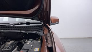 Used 2023 mahindra Scorpio N Z8 L Petrol 7 STR Petrol Manual engine ENGINE LEFT SIDE HINGE & APRON VIEW
