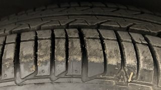 Used 2016 Hyundai Xcent [2014-2017] SX AT (O) Petrol Petrol Automatic tyres RIGHT FRONT TYRE TREAD VIEW