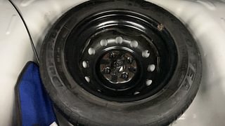Used 2015 Hyundai Eon [2011-2018] Magna Petrol Manual tyres SPARE TYRE VIEW