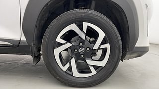 Used 2023 Nissan Magnite XV Premium Petrol Manual tyres RIGHT FRONT TYRE RIM VIEW