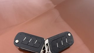 Used 2023 mahindra Scorpio N Z8 L Petrol 7 STR Petrol Manual extra CAR KEY VIEW