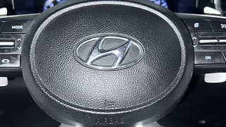Used 2022 Hyundai Venue [2019-2022] SX Plus 1.0 Turbo DCT Petrol Automatic top_features Airbags