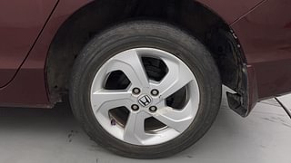 Used 2015 Honda City [2014-2017] V Petrol Manual tyres LEFT REAR TYRE RIM VIEW
