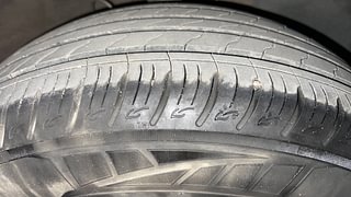 Used 2022 Hyundai Venue S (O) 1.0 Turbo iMT Petrol Manual tyres RIGHT FRONT TYRE TREAD VIEW