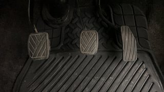 Used 2014 Maruti Suzuki Wagon R 1.0 [2010-2019] VXi Petrol Manual interior PEDALS VIEW