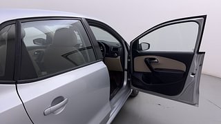 Used 2015 Volkswagen Polo [2015-2019] Highline1.2L (P) Petrol Manual interior RIGHT FRONT DOOR OPEN VIEW