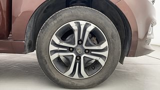 Used 2022 Tata Tigor Revotron XZ+ CNG Petrol+cng Manual tyres RIGHT FRONT TYRE RIM VIEW