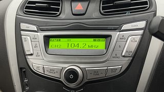Used 2015 Hyundai Eon [2011-2018] Magna Petrol Manual top_features Integrated (in-dash) music system