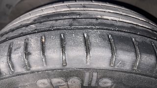 Used 2019 Toyota Glanza [2019-2022] G CVT Petrol Automatic tyres LEFT FRONT TYRE TREAD VIEW