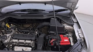 Used 2015 Volkswagen Polo [2015-2019] Highline1.2L (P) Petrol Manual engine ENGINE LEFT SIDE HINGE & APRON VIEW