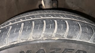 Used 2019 Maruti Suzuki Swift [2017-2021] VXi Petrol Manual tyres RIGHT FRONT TYRE TREAD VIEW