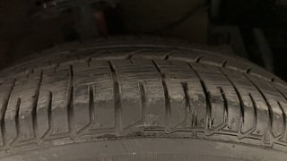 Used 2017 Maruti Suzuki Ciaz [2014-2017] ZXi AT Petrol Automatic tyres RIGHT FRONT TYRE TREAD VIEW