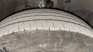 Used 2014 Honda Brio [2011-2016] VX AT Petrol Automatic tyres RIGHT FRONT TYRE TREAD VIEW