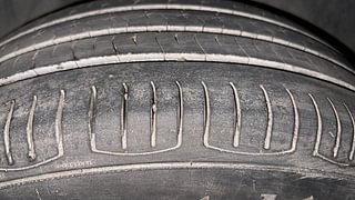 Used 2015 Volkswagen Polo [2015-2019] Highline1.2L (P) Petrol Manual tyres RIGHT REAR TYRE TREAD VIEW