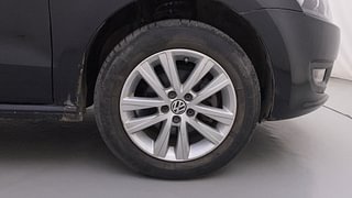 Used 2013 Volkswagen Polo [2010-2014] Highline1.2L (P) Petrol Manual tyres RIGHT FRONT TYRE RIM VIEW