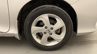 Used 2014 Honda City V Petrol Manual tyres RIGHT FRONT TYRE RIM VIEW
