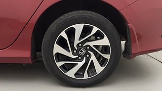 Used 2020 Honda Civic [2019-2021] V CVT Petrol Petrol Automatic tyres LEFT REAR TYRE RIM VIEW